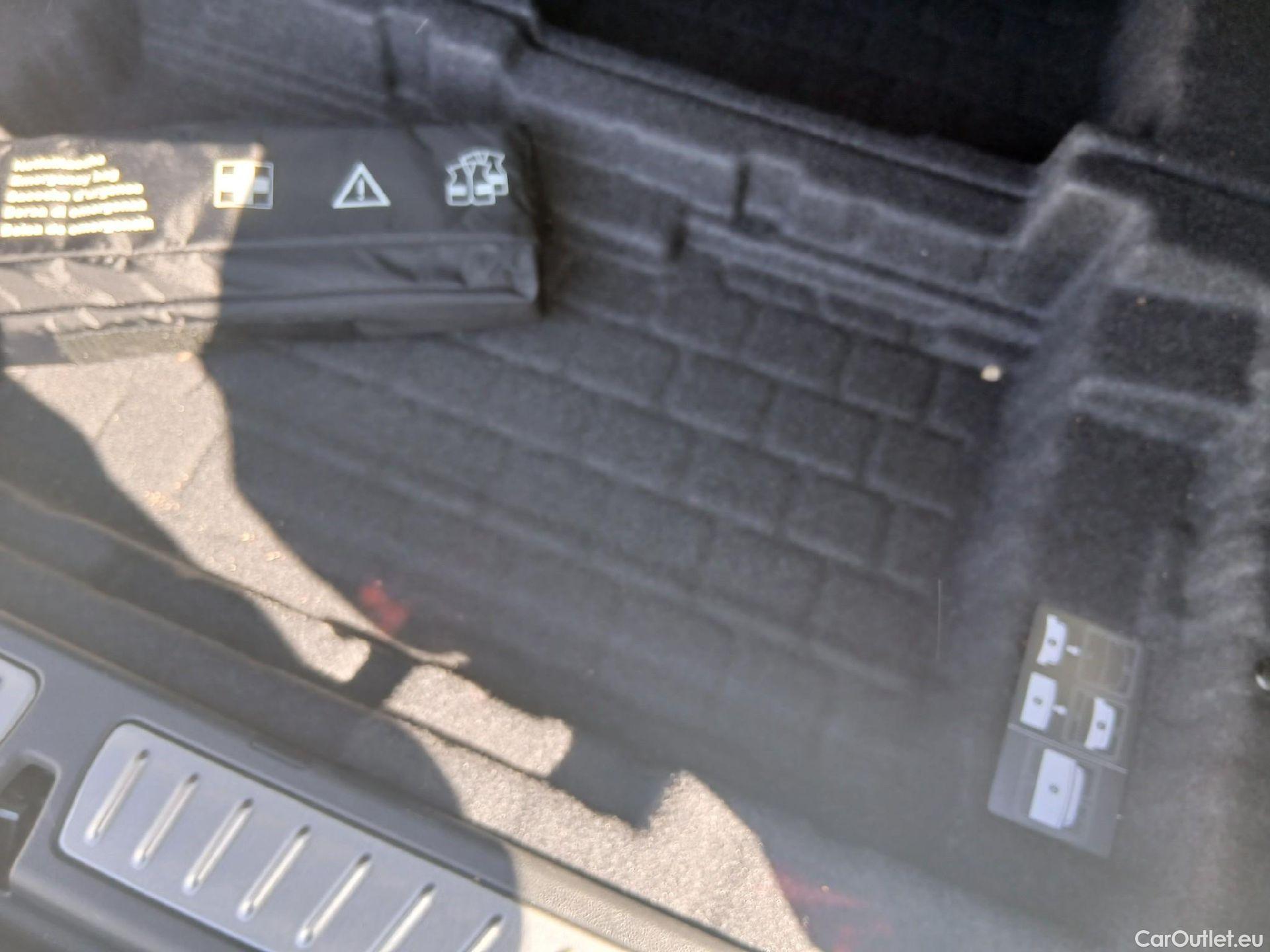  Bmw  Serie 6 BMW  / 2020 / 5P / berlina con portón 640i xDrive Gran Turismo #26