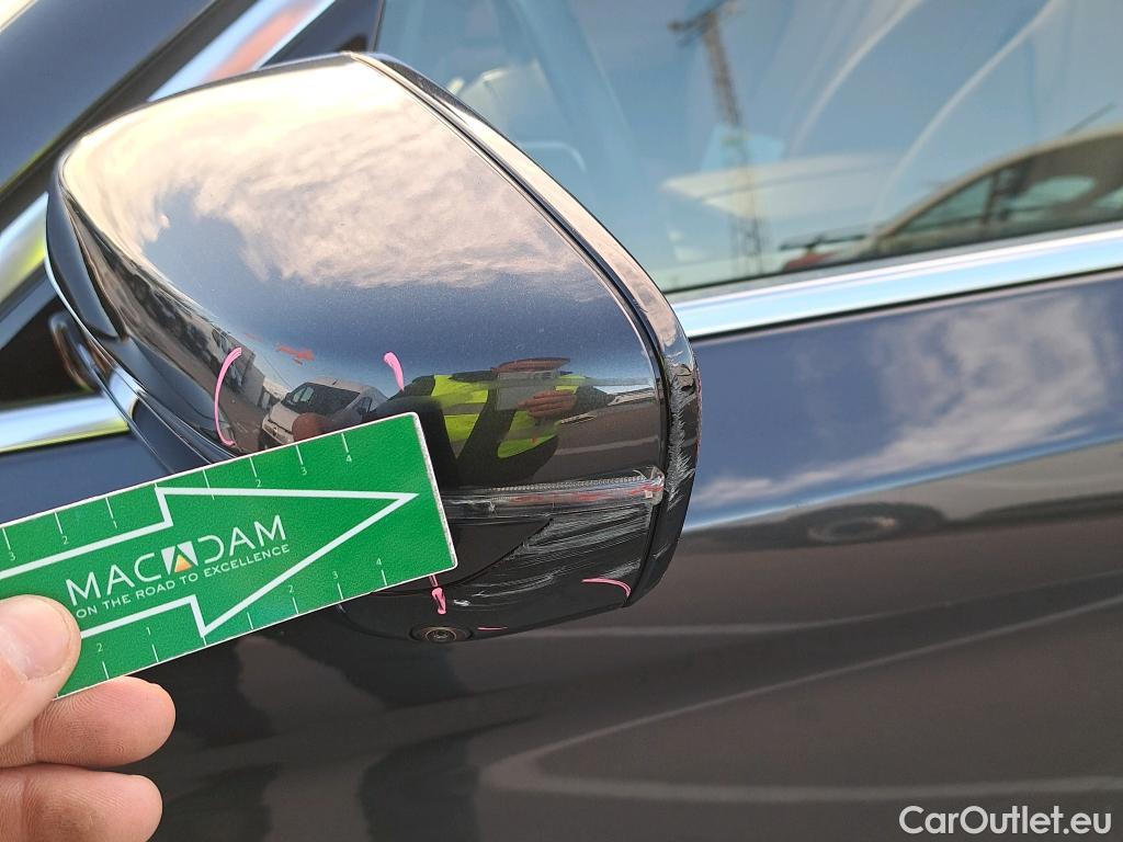  Bmw  Serie 5 BMW  / 2016 / 4P / sedán 540iA #69