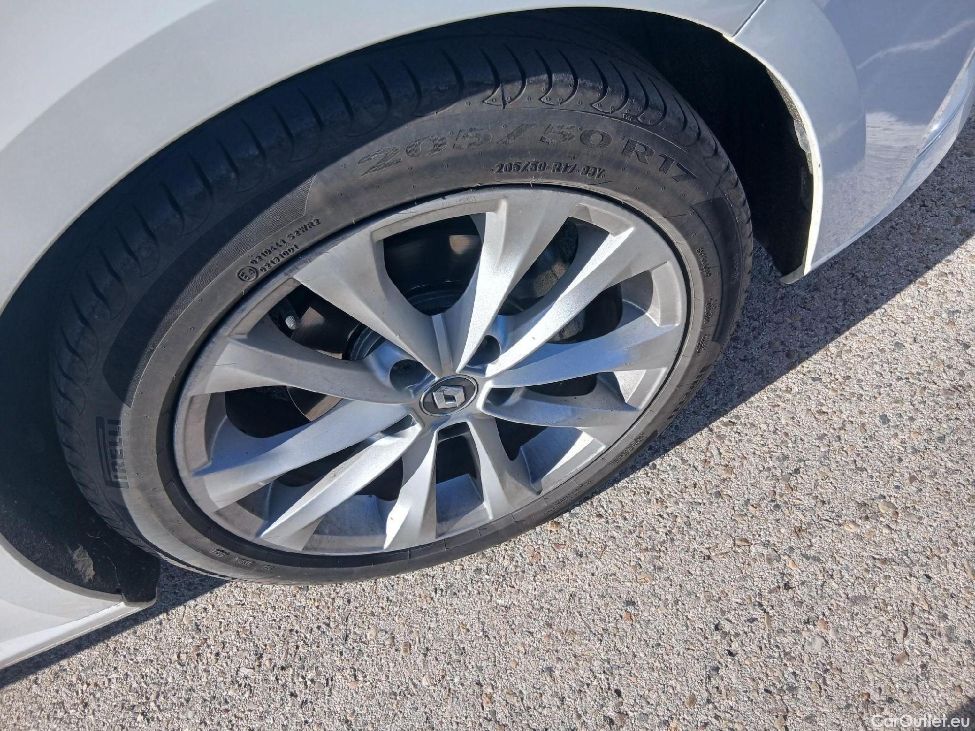  Renault  Megane RENAULT Mégane / 2015 / 5P / familiar Sp. Tourer Zen En. dCi 81kW (110CV) #1