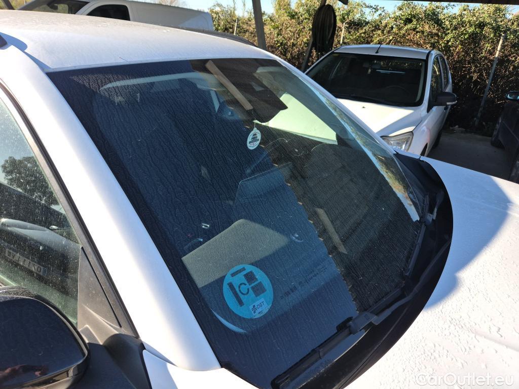  Peugeot  2008 PEUGEOT  / 2019 / 5P / todoterreno Allure BlueHDI 81kW (110CV) #1