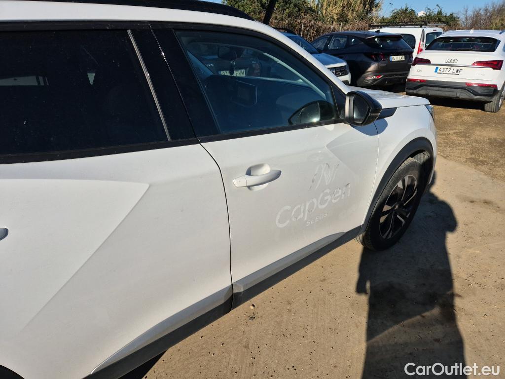  Peugeot  2008 PEUGEOT  / 2019 / 5P / todoterreno Allure BlueHDI 81kW (110CV) #4