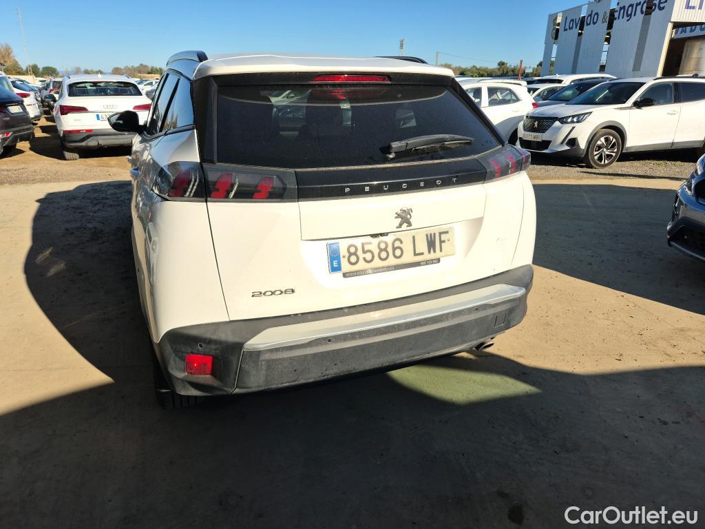  Peugeot  2008 PEUGEOT  / 2019 / 5P / todoterreno Allure BlueHDI 81kW (110CV) #3