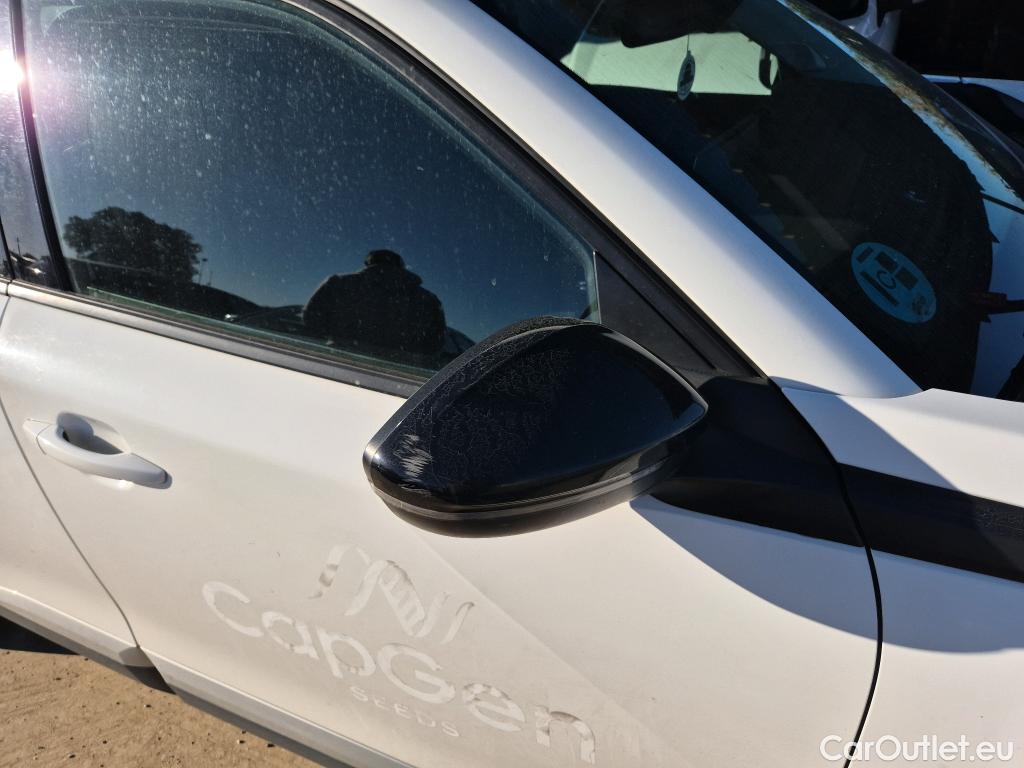  Peugeot  2008 PEUGEOT  / 2019 / 5P / todoterreno Allure BlueHDI 81kW (110CV) #14