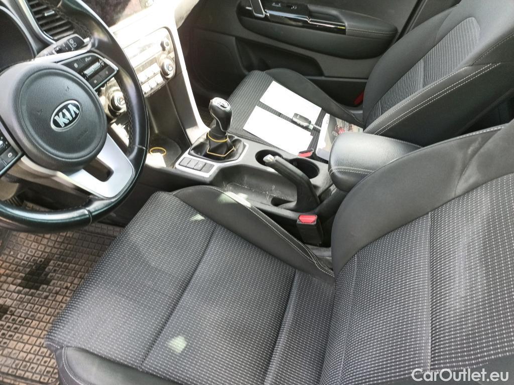  KIA  Sportage KIA  1.6MHEV Drive 100kW(136CV) 4x2(Crist Tintados)(CX) #20