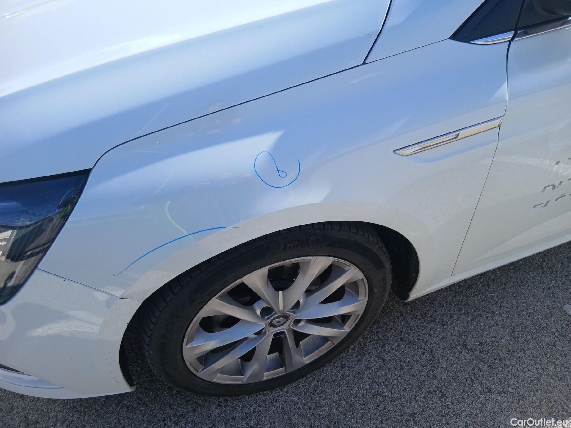  Renault  Megane RENAULT Mégane / 2015 / 5P / familiar Sp. Tourer Zen En. dCi 81kW (110CV) #16