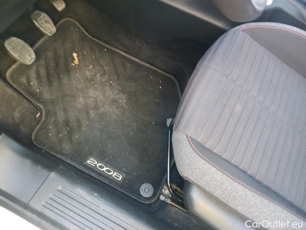  Peugeot  2008 PEUGEOT  / 2019 / 5P / todoterreno Active Pack BlueHDI 81kW (110CV) #19