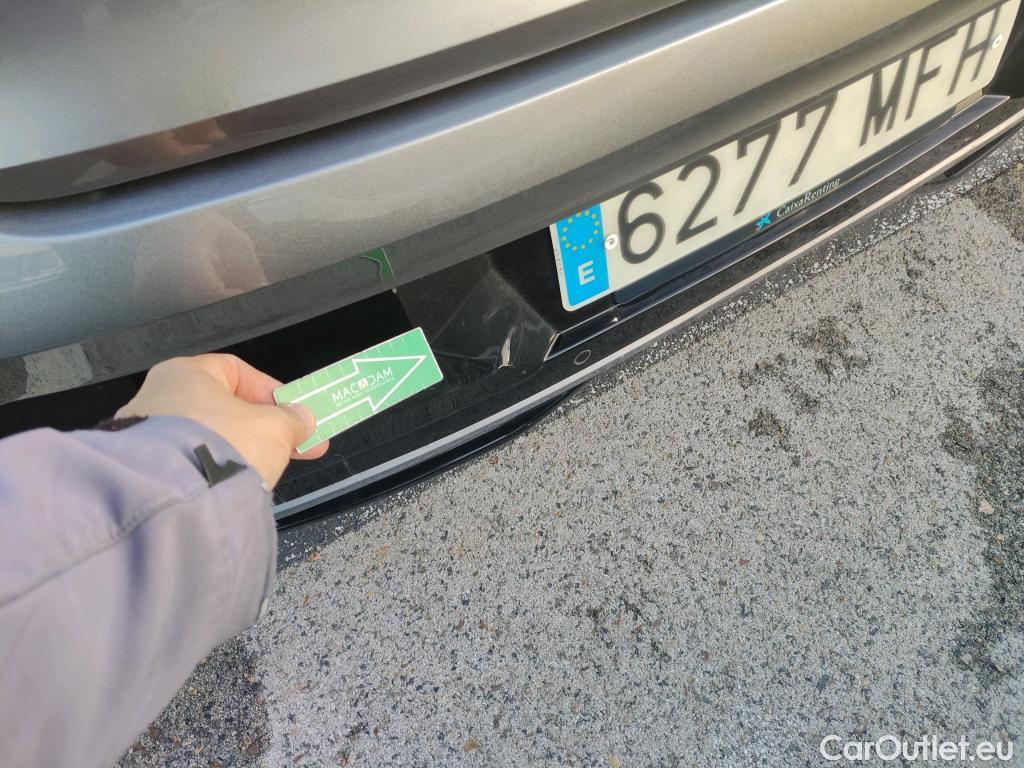  Renault  Megane-e RENAULT Megane E-Tech / 2022 / 5P / berlina con portón equilibre EV40 96kW (130CV) standard ch. #5