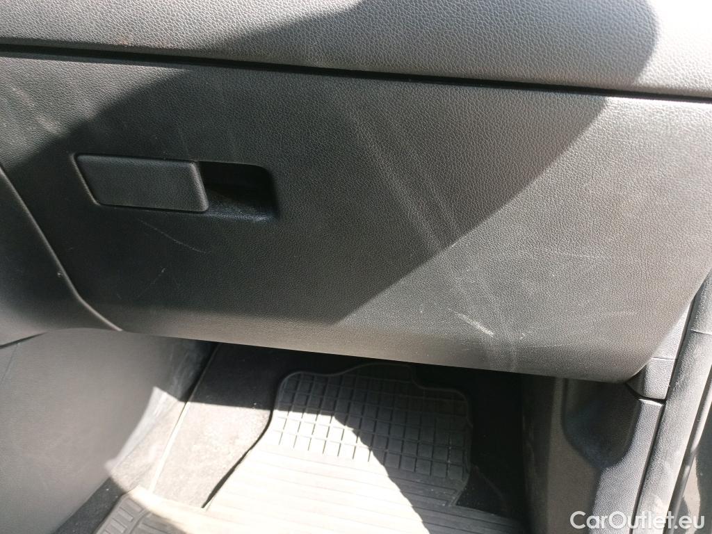  KIA  Sportage KIA  1.6MHEV Drive 100kW(136CV) 4x2(Crist Tintados)(CX) #31