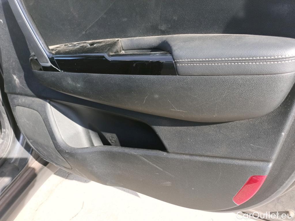  KIA  Sportage KIA  1.6MHEV Drive 100kW(136CV) 4x2(Crist Tintados)(CX) #33