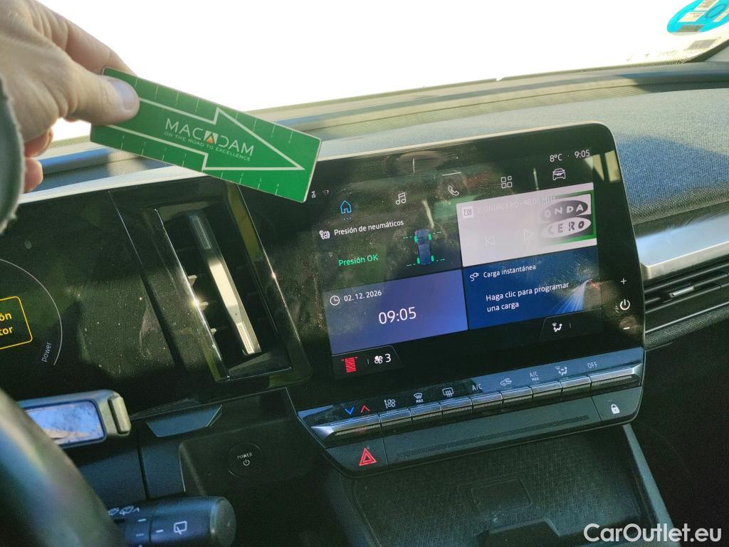  Renault  Megane-e RENAULT Megane E-Tech / 2022 / 5P / berlina con portón equilibre EV40 96kW (130CV) standard ch. #28