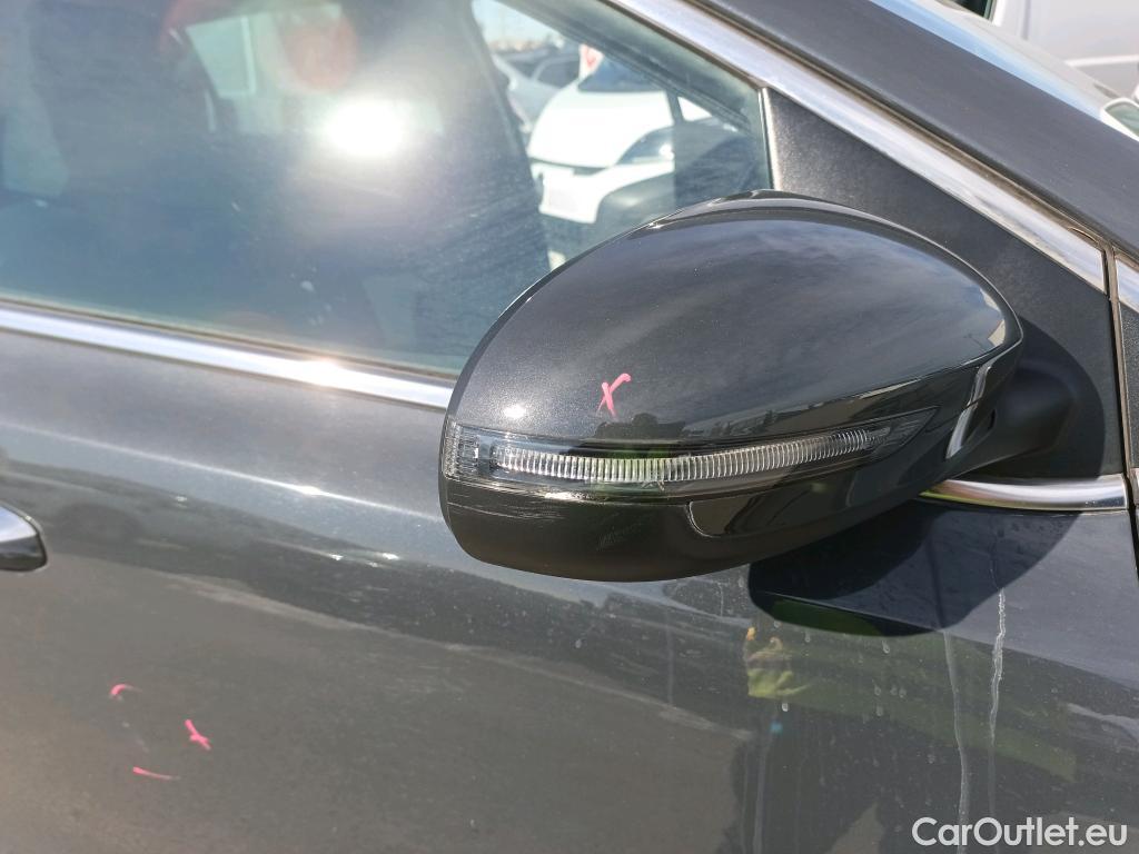  KIA  Sportage KIA  1.6MHEV Drive 100kW(136CV) 4x2(Crist Tintados)(CX) #40