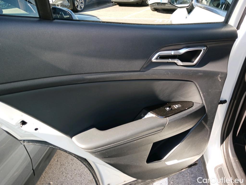  KIA  Sportage KIA  / 2022 / 5P / todoterreno 1.6 T-GDi HEV 171kW (230CV) Tech 4X2 #3