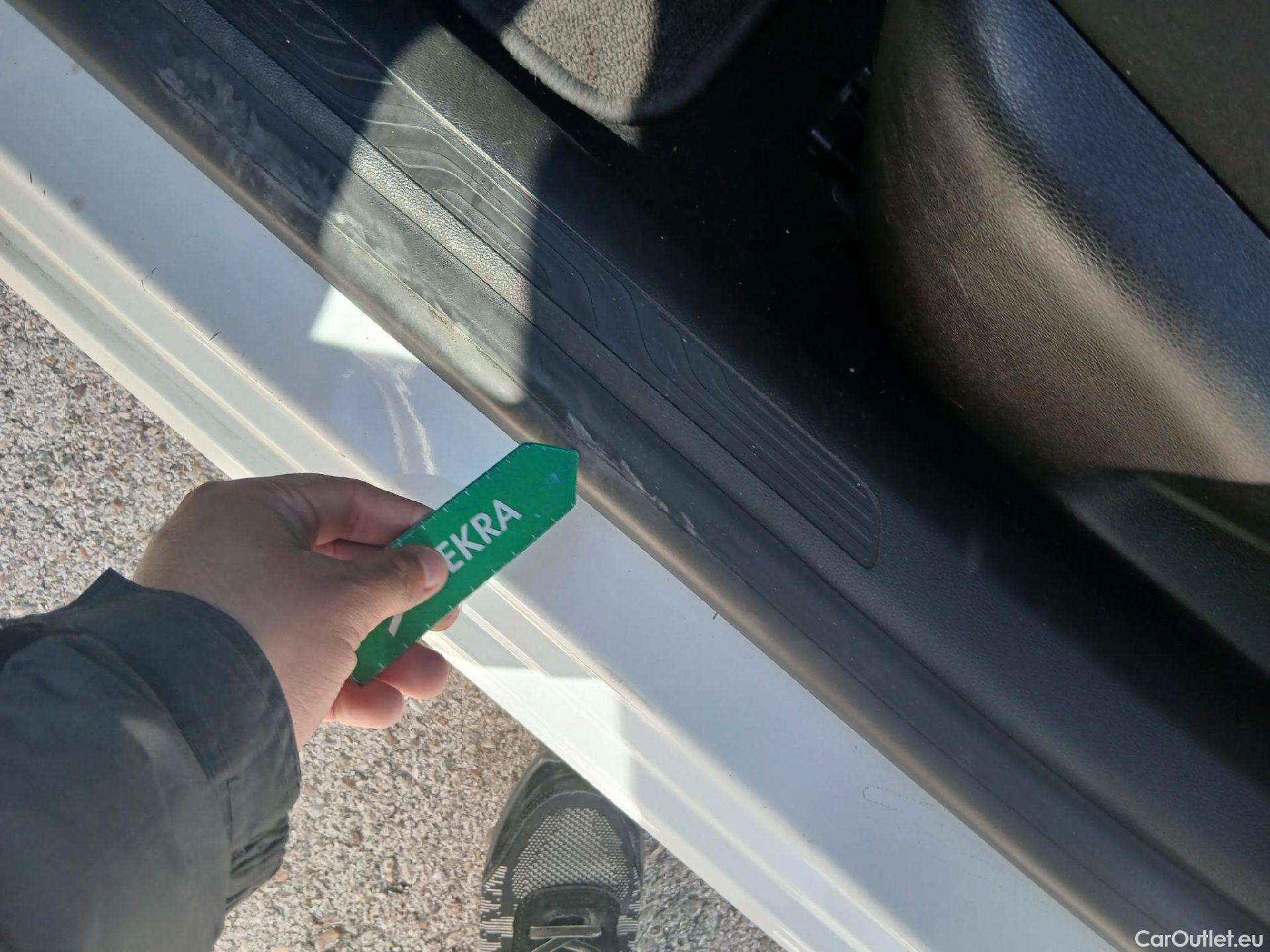  Renault  Megane RENAULT Mégane / 2015 / 5P / familiar Sp. Tourer Zen En. dCi 81kW (110CV) #10