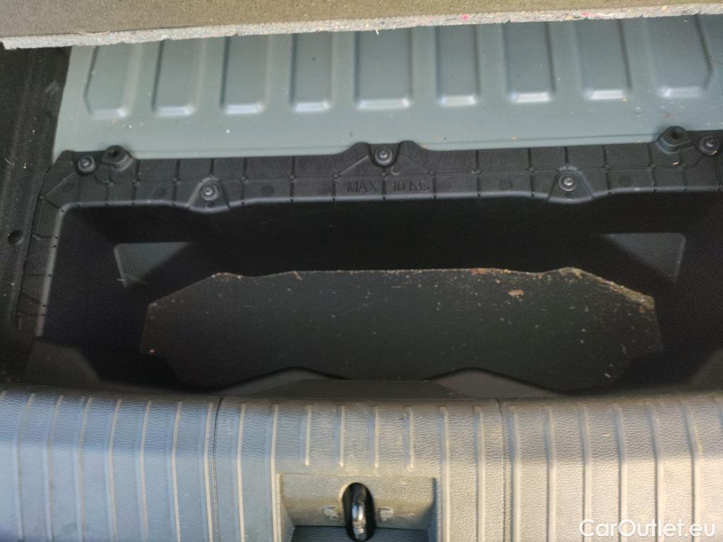  Renault  Megane-e RENAULT Megane E-Tech / 2022 / 5P / berlina con portón equilibre EV40 96kW (130CV) standard ch. #3