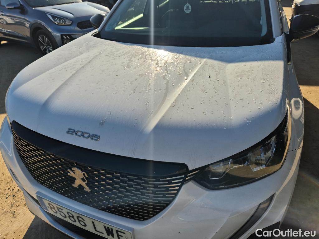  Peugeot  2008 PEUGEOT  / 2019 / 5P / todoterreno Allure BlueHDI 81kW (110CV) #20