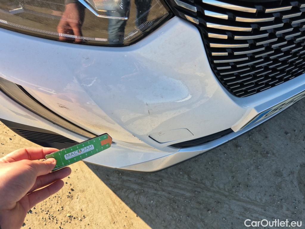  Peugeot  2008 PEUGEOT  / 2019 / 5P / todoterreno Allure BlueHDI 81kW (110CV) #10