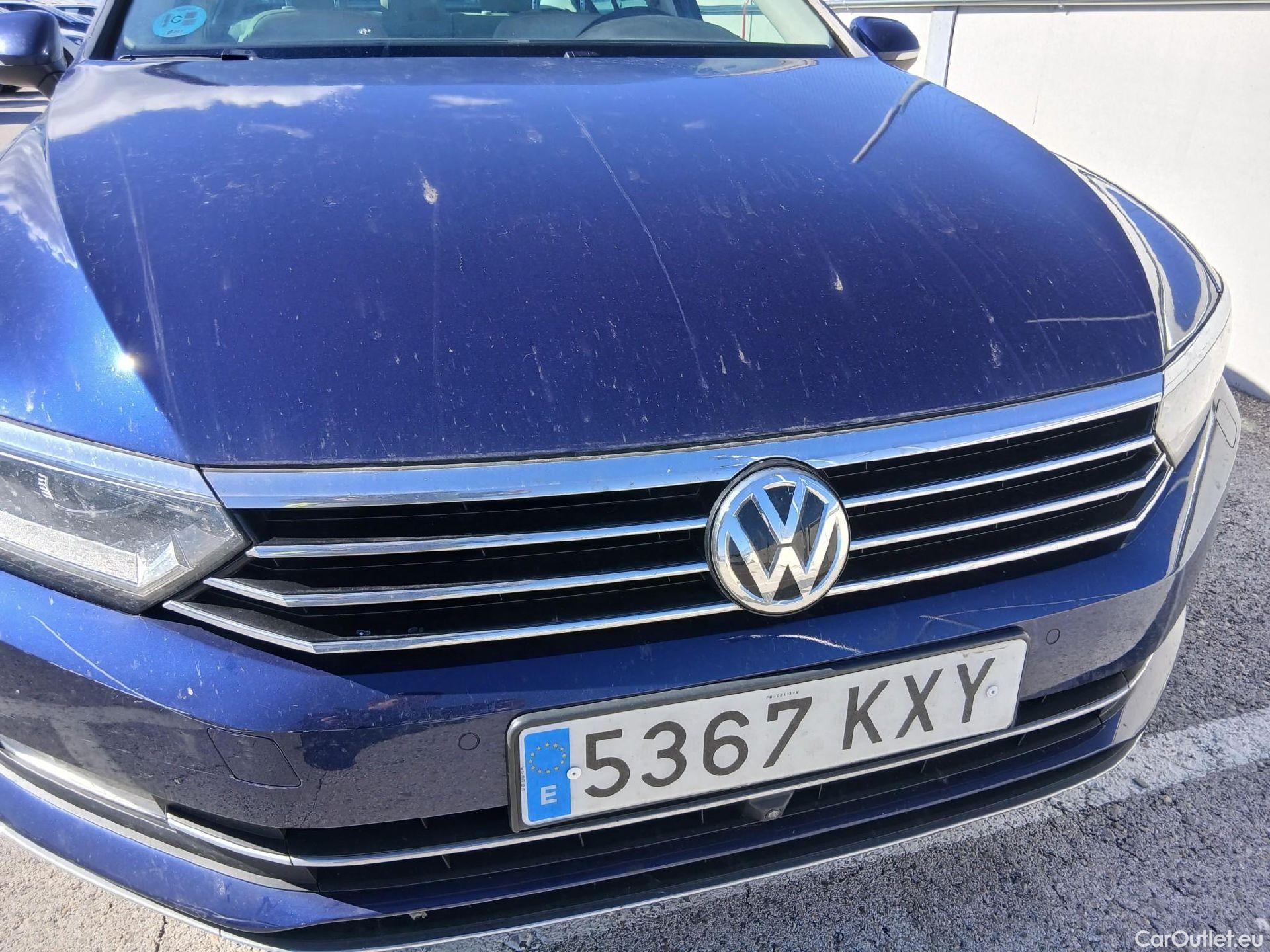  Volkswagen  Passat VOLKSWAGEN  / 2014 / 4P / sedán Sport 2.0 TDI 140kW (190CV) DSG #40