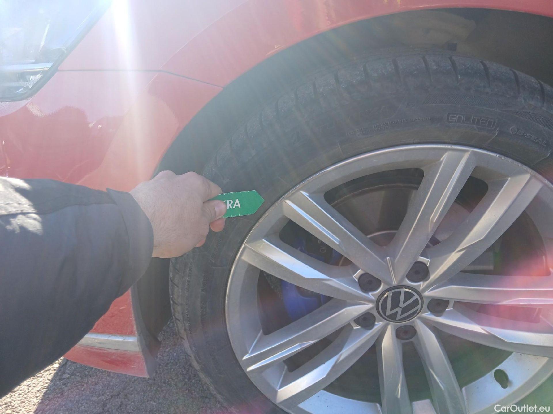  Volkswagen  Passat VOLKSWAGEN  / 2019 / 5P / familiar Variant GTE 1.4 TSI e-Power 115kW + 85kW #4