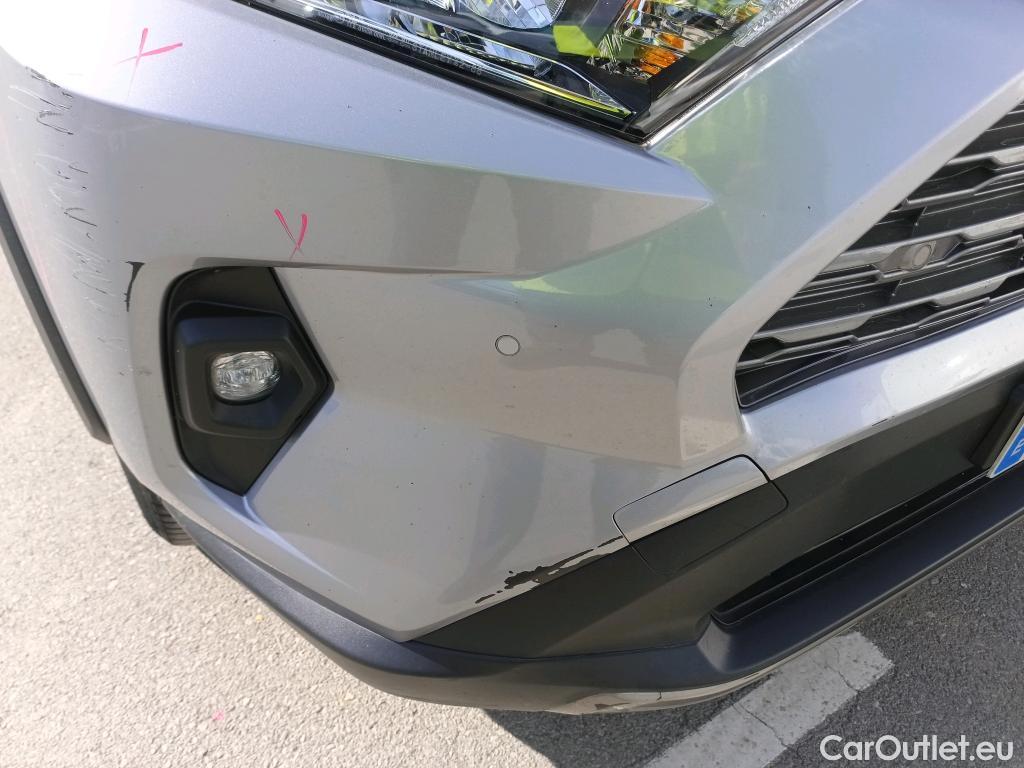  Toyota  RAV4 TOYOTA  / 2018 / 5P / todoterreno 2.5l 220H Advance 4WD #23