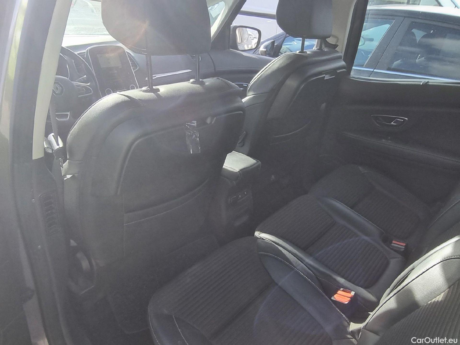  Renault  Scenic RENAULT Scénic / 2016 / 5P / monovolumen compacto Zen Energy dCi 96kW (130CV) #53