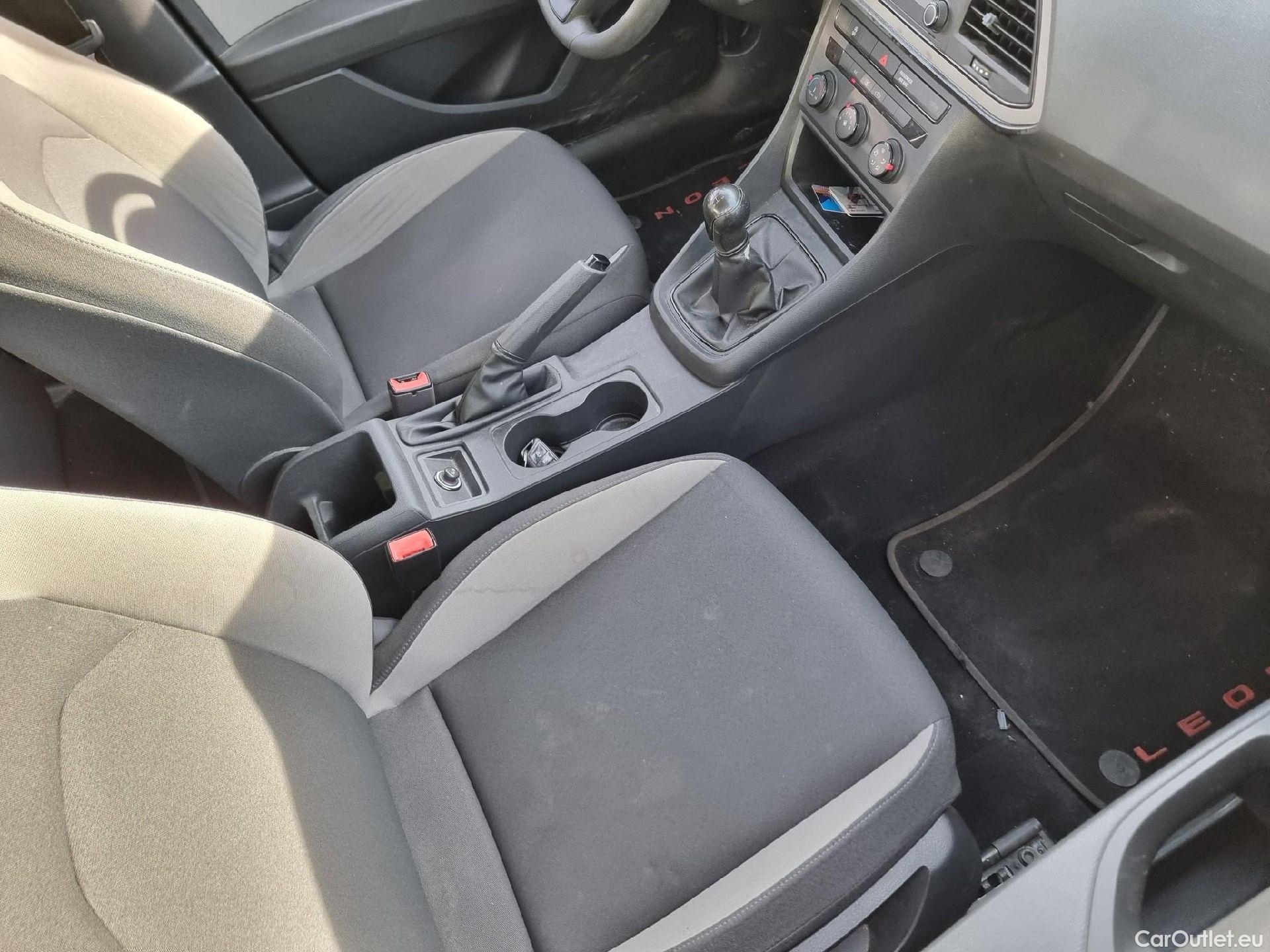  Seat  Leon SEAT NUEVO LEÓN 5p 3G berlina con portón 1.4 TGI GNC St&Sp Reference #4