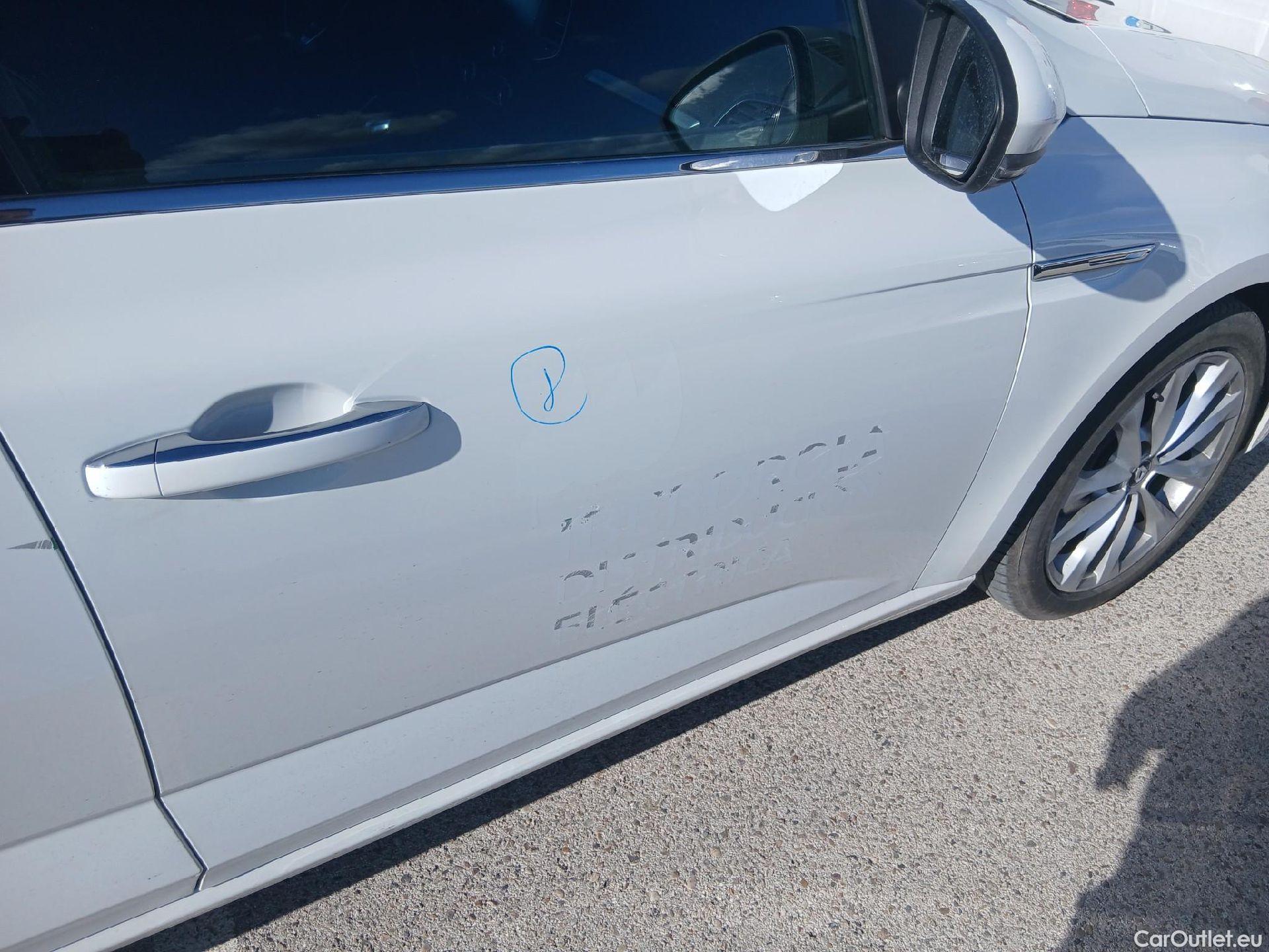  Renault  Megane RENAULT Mégane / 2015 / 5P / familiar Sp. Tourer Zen En. dCi 81kW (110CV) #35