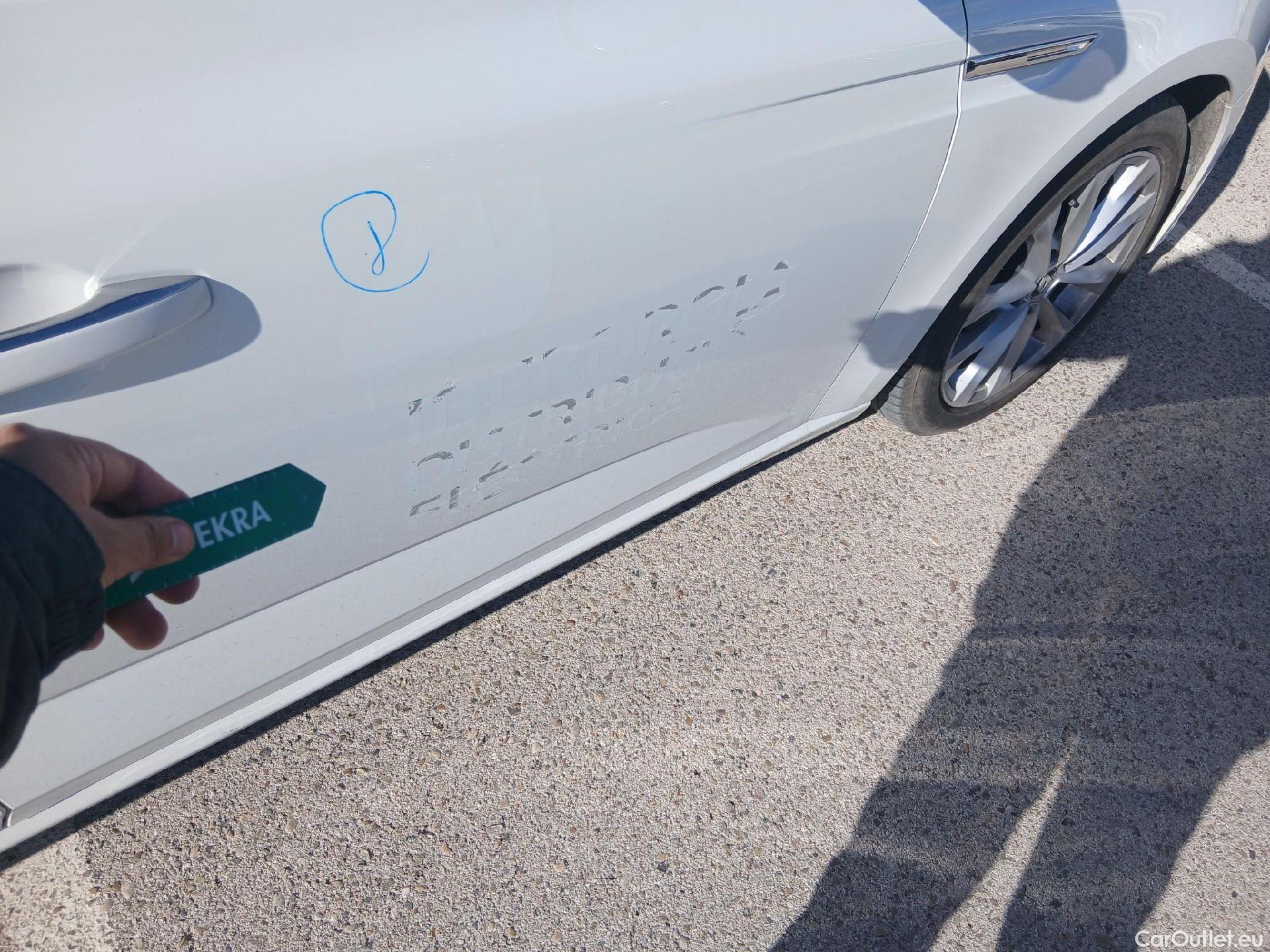  Renault  Megane RENAULT Mégane / 2015 / 5P / familiar Sp. Tourer Zen En. dCi 81kW (110CV) #36