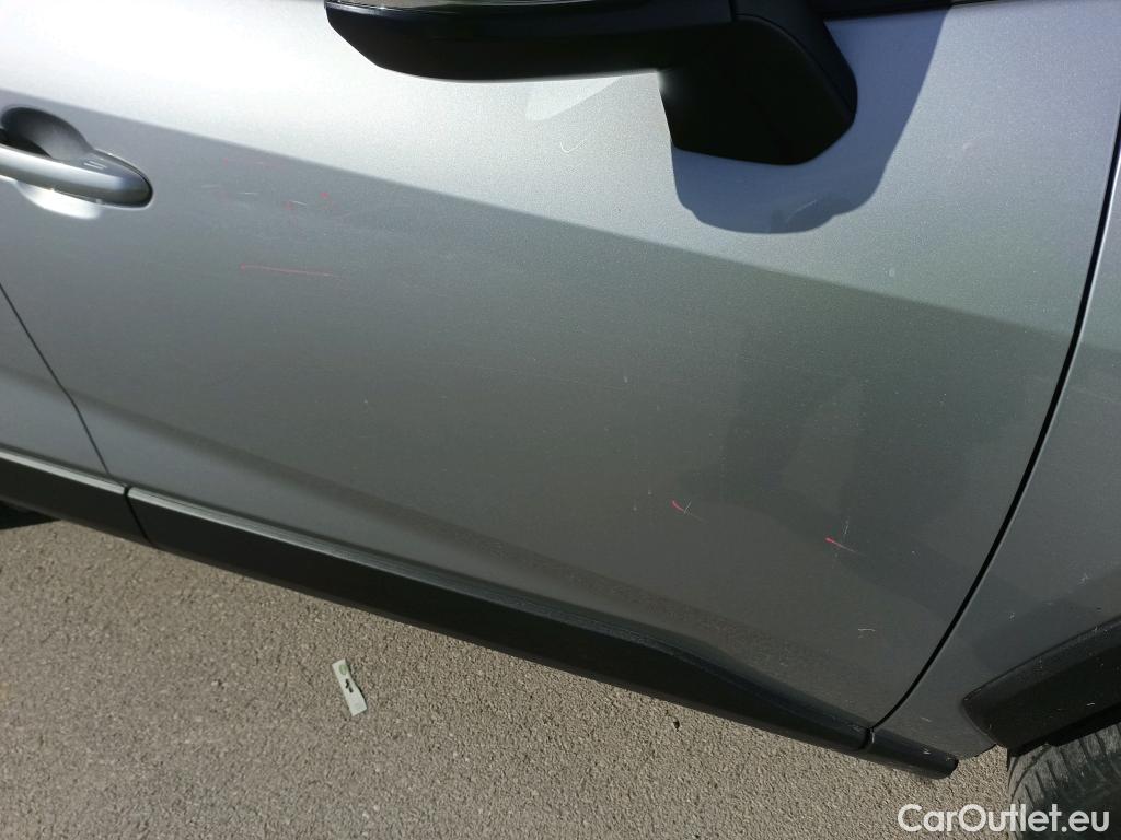  Toyota  RAV4 TOYOTA  / 2018 / 5P / todoterreno 2.5l 220H Advance 4WD #3