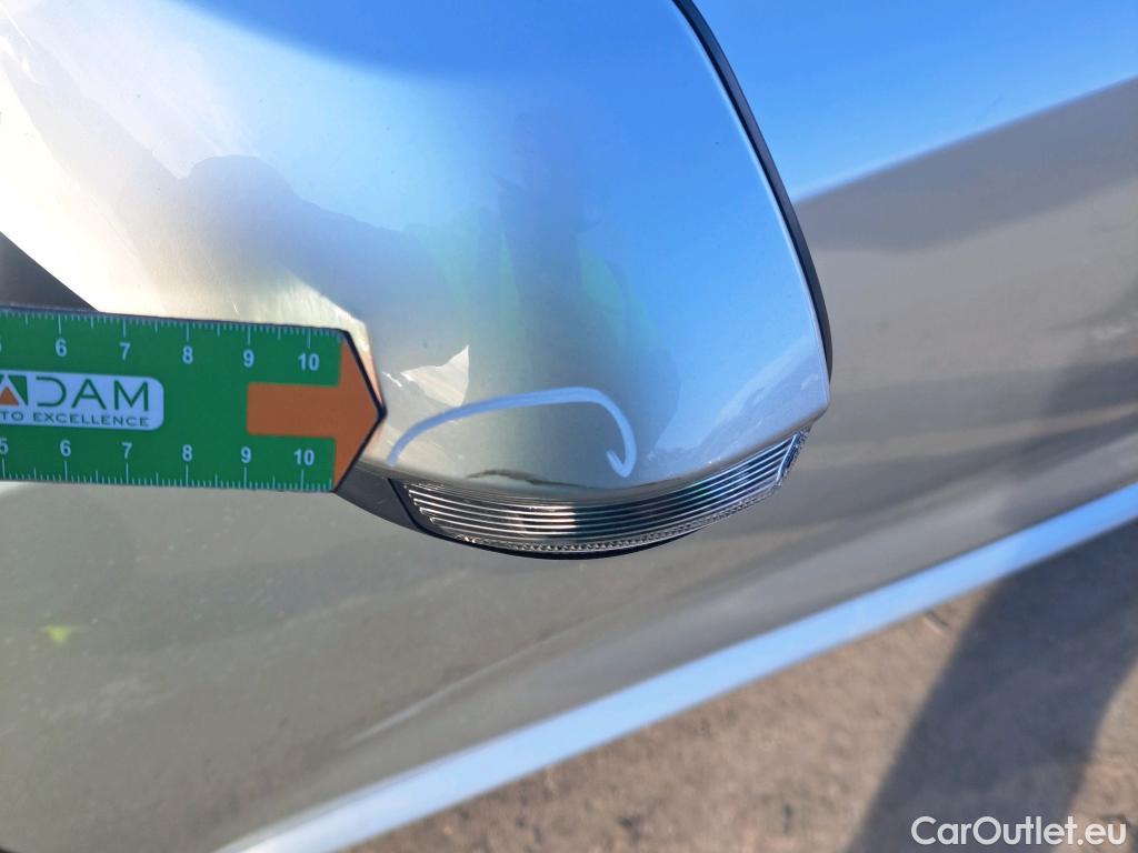  Toyota  Corolla TOYOTA  / 2019 / 5P / familiar 2.0 180H FEEL! E-CVT TOURING SPORT #47