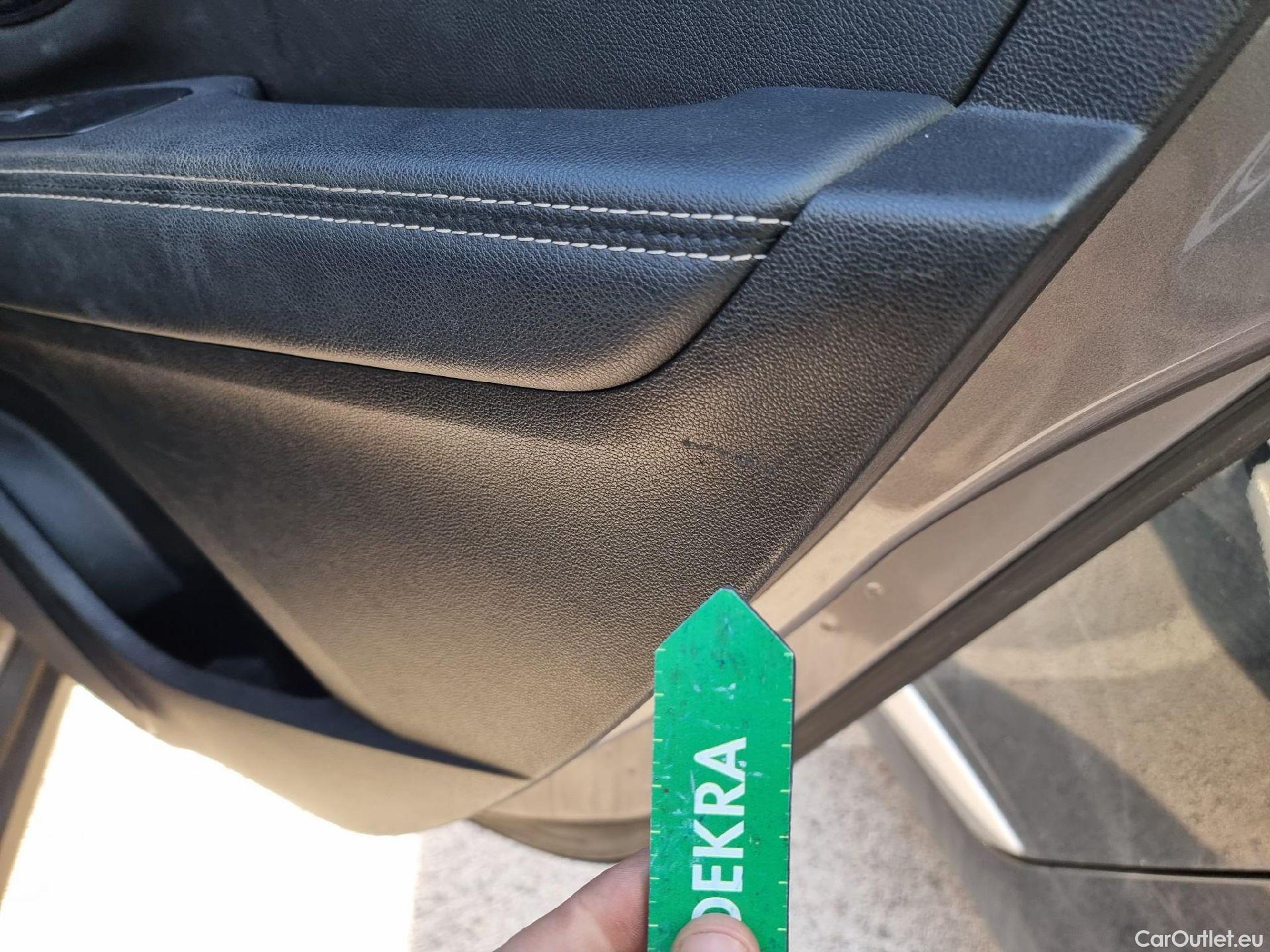  Renault  Scenic RENAULT Scénic / 2016 / 5P / monovolumen compacto Zen Energy dCi 96kW (130CV) #4