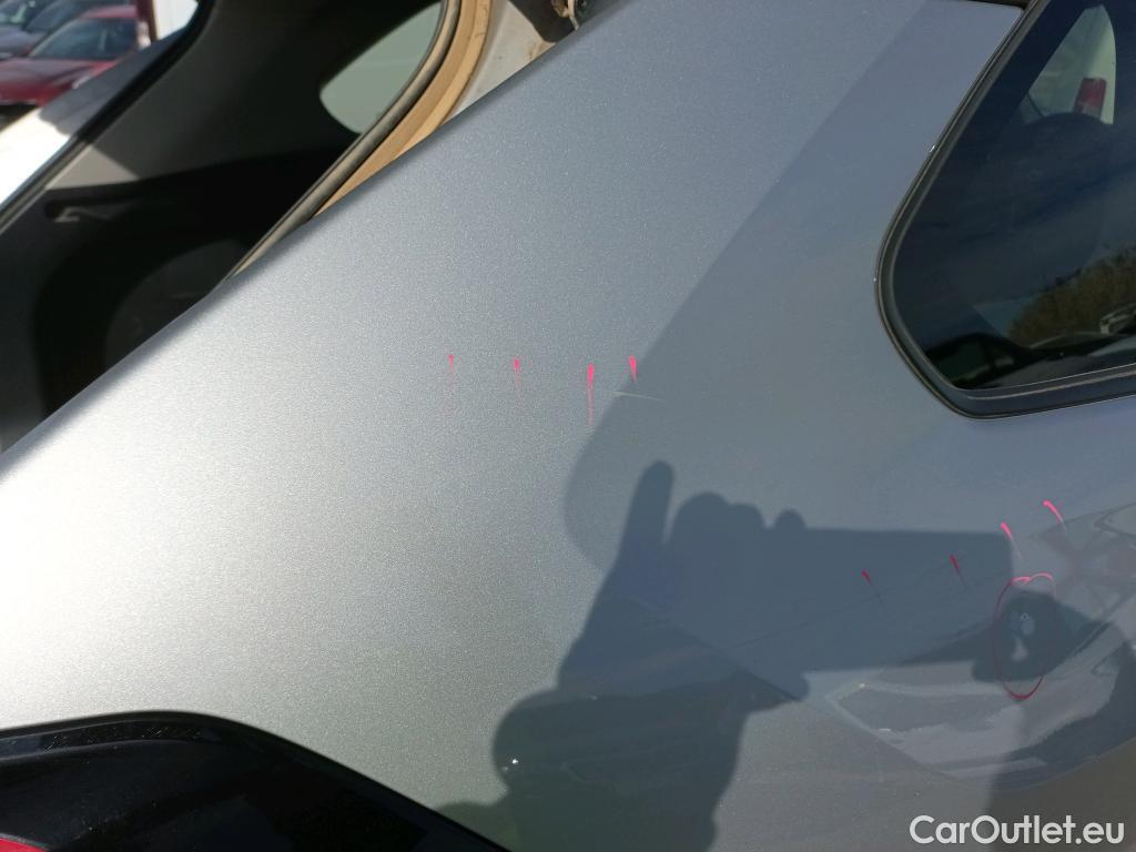  Toyota  RAV4 TOYOTA  / 2018 / 5P / todoterreno 2.5l 220H Advance 4WD #7