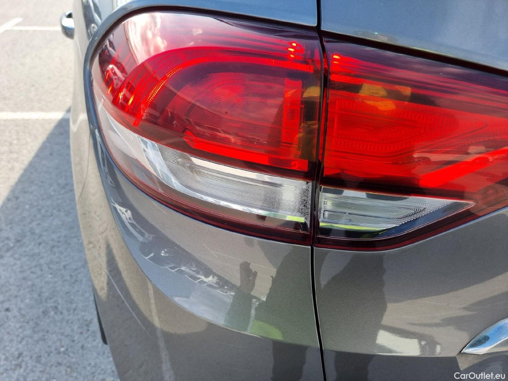  Renault  Scenic RENAULT Scénic / 2016 / 5P / monovolumen compacto Zen Energy dCi 96kW (130CV) #30