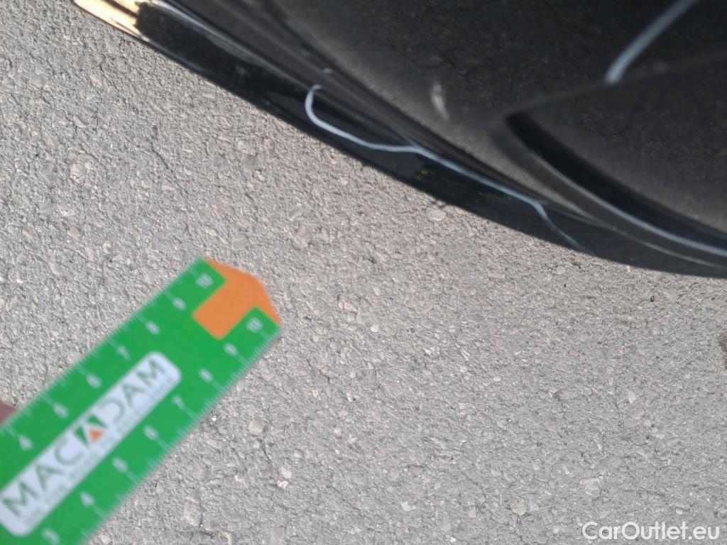  Volkswagen  Golf  VOLKSWAGEN / 2020 / 5P / berlina con portón R-Line 1.5 TSI 110kW (150CV) #17