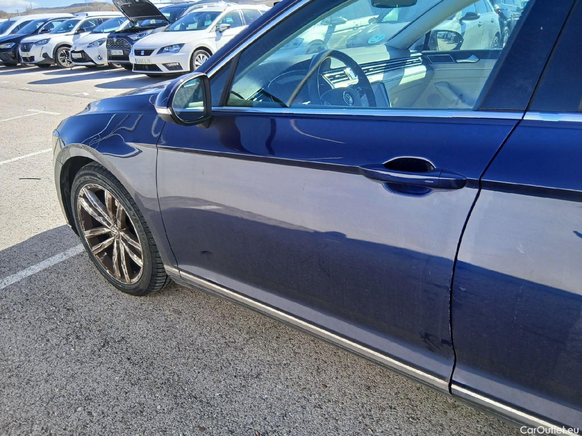  Volkswagen  Passat VOLKSWAGEN  / 2014 / 4P / sedán Sport 2.0 TDI 140kW (190CV) DSG #12