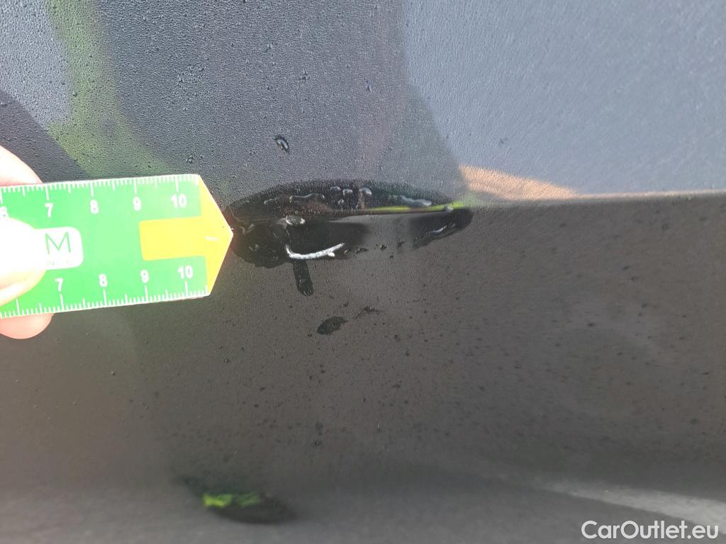  Volkswagen  Golf  VOLKSWAGEN / 2020 / 5P / berlina con portón R-Line 1.5 TSI 110kW (150CV) #19