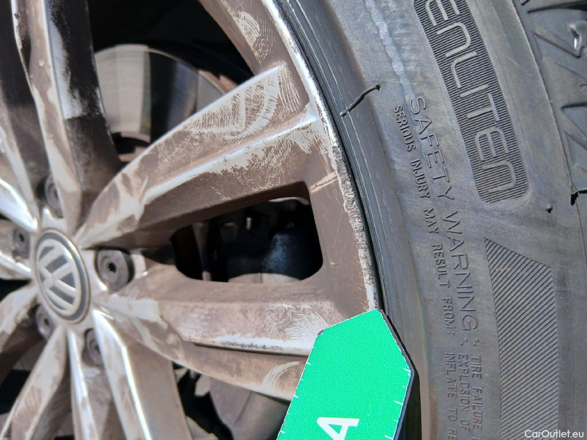  Volkswagen  Passat VOLKSWAGEN  / 2014 / 4P / sedán Sport 2.0 TDI 140kW (190CV) DSG #37