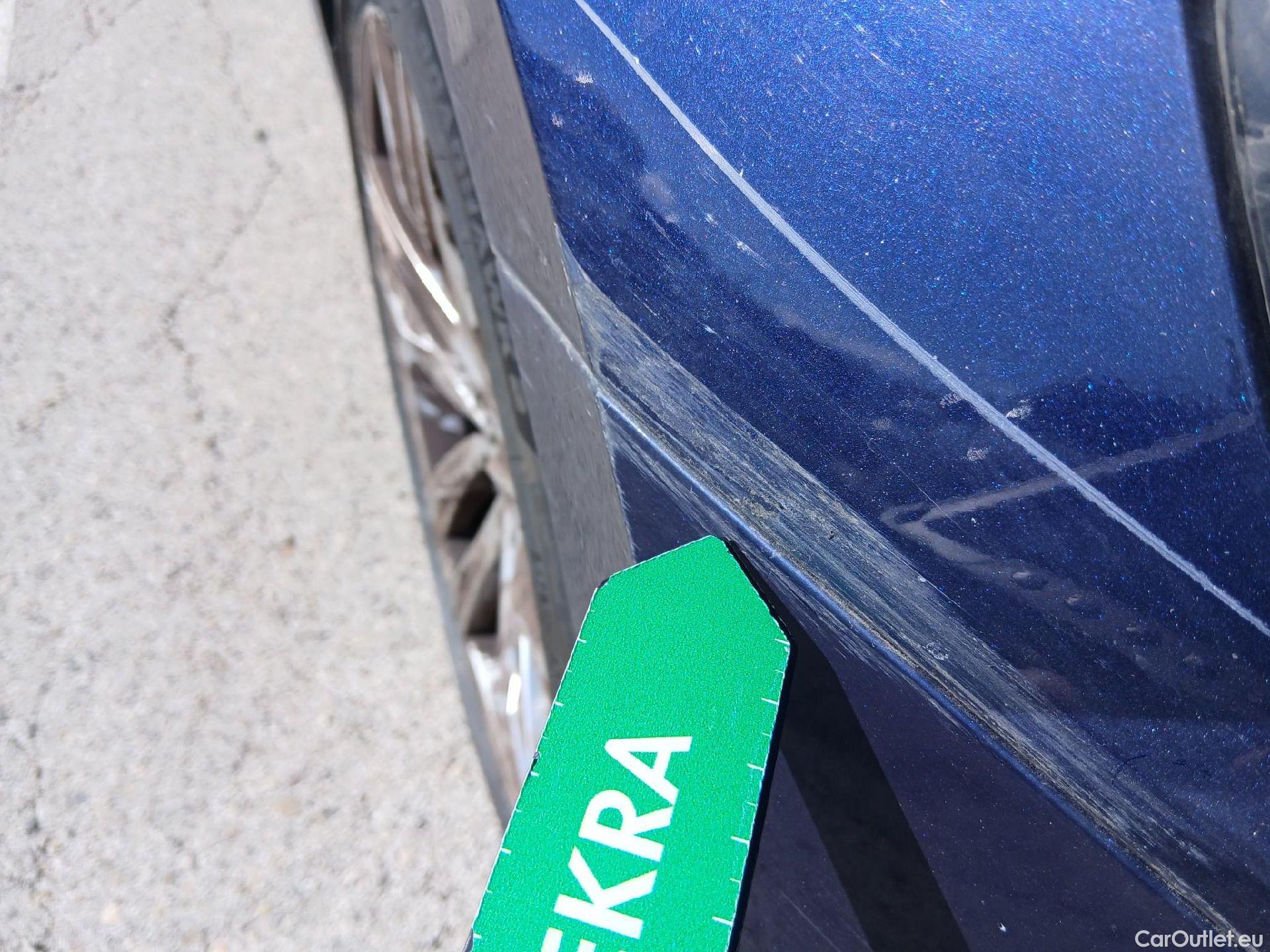  Volkswagen  Passat VOLKSWAGEN  / 2014 / 4P / sedán Sport 2.0 TDI 140kW (190CV) DSG #38