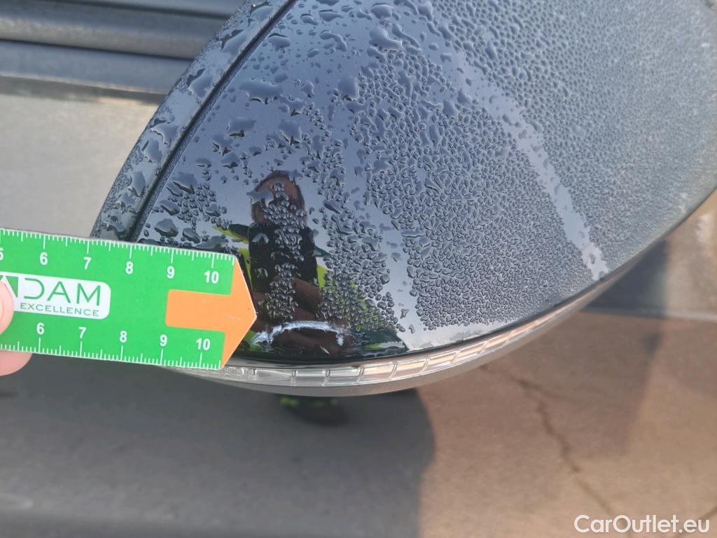  Volkswagen  Golf  VOLKSWAGEN / 2020 / 5P / berlina con portón R-Line 1.5 TSI 110kW (150CV) #23