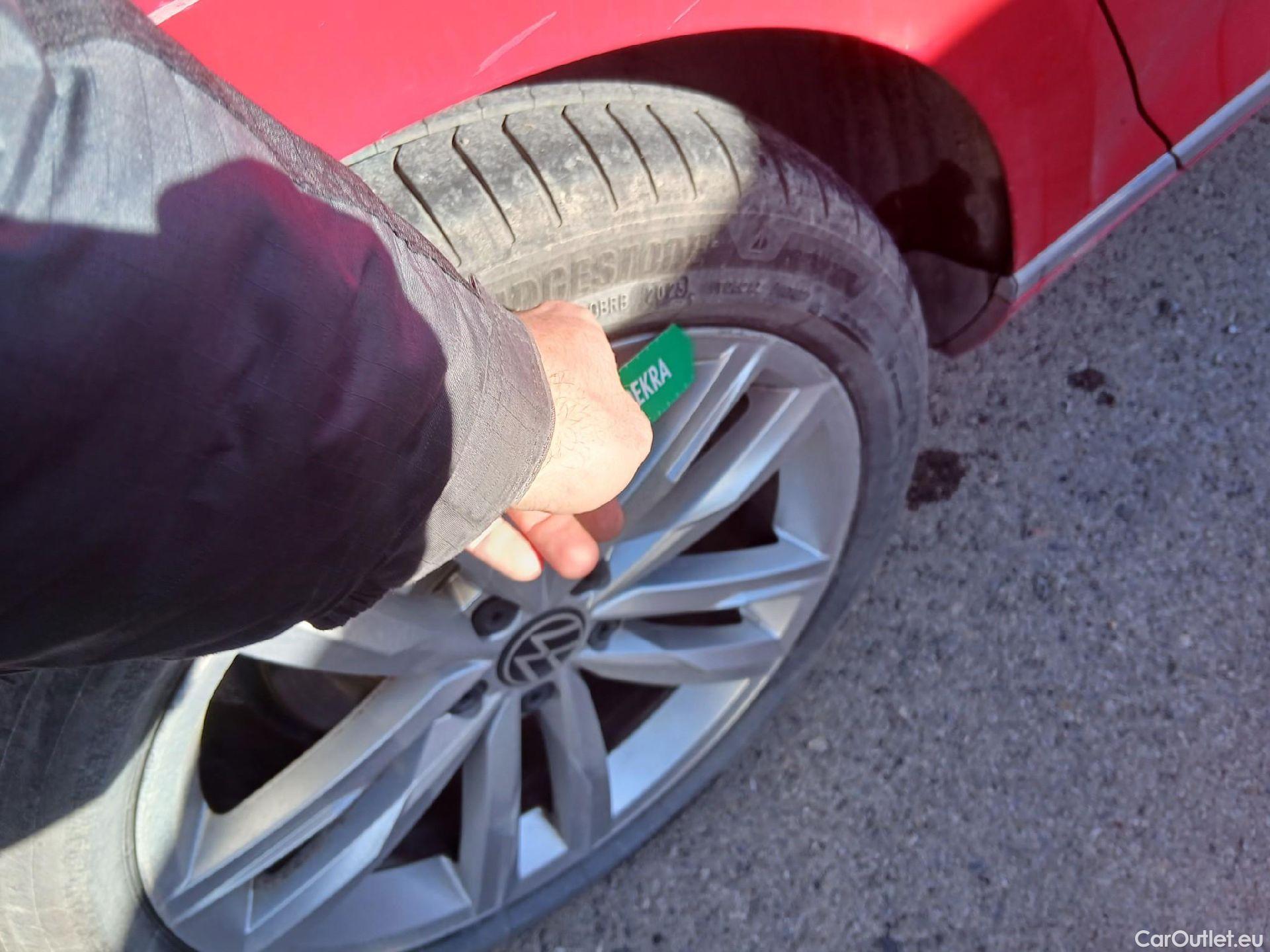  Volkswagen  Passat VOLKSWAGEN  / 2019 / 5P / familiar Variant GTE 1.4 TSI e-Power 115kW + 85kW #9