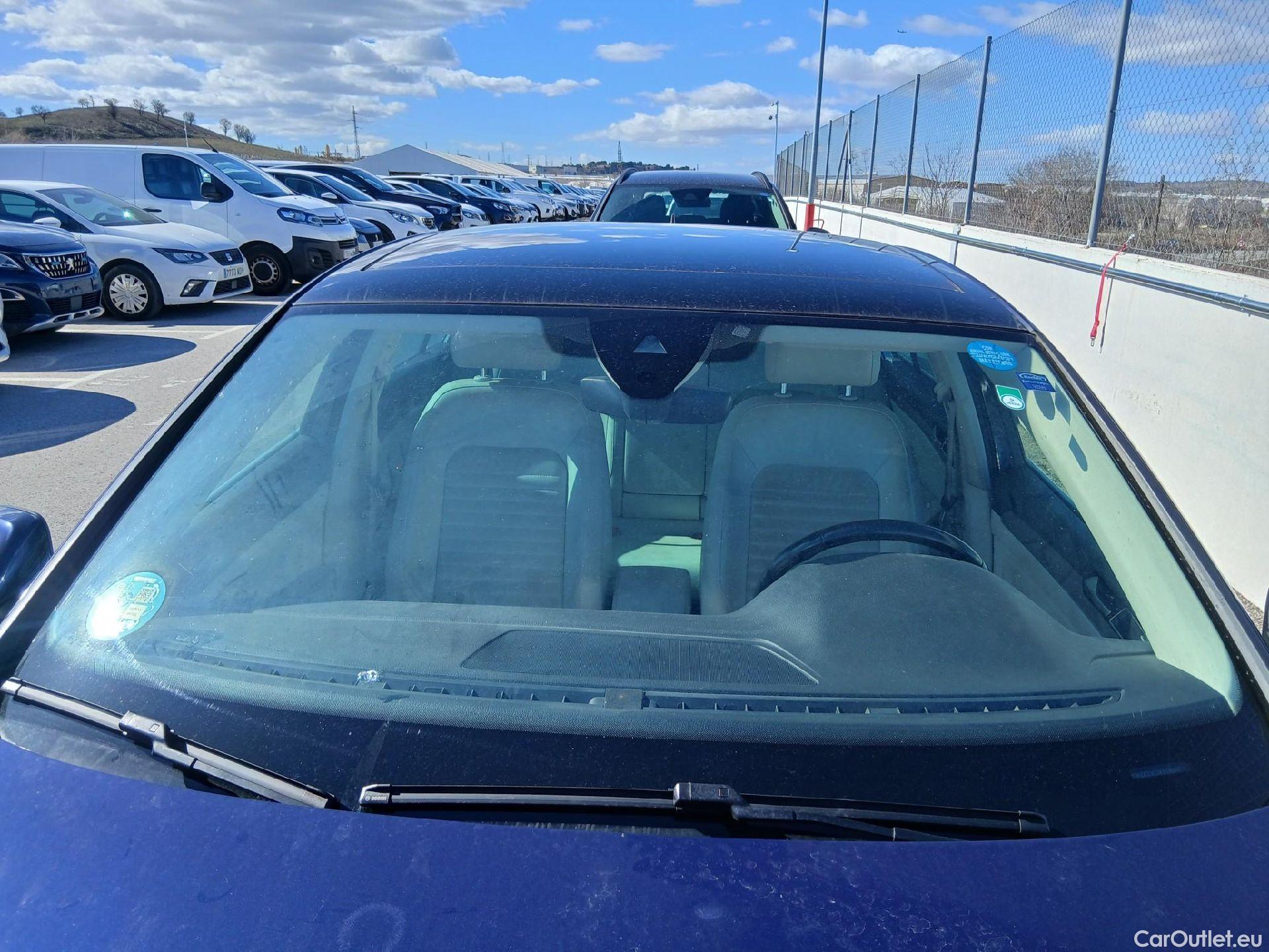  Volkswagen  Passat VOLKSWAGEN  / 2014 / 4P / sedán Sport 2.0 TDI 140kW (190CV) DSG #1