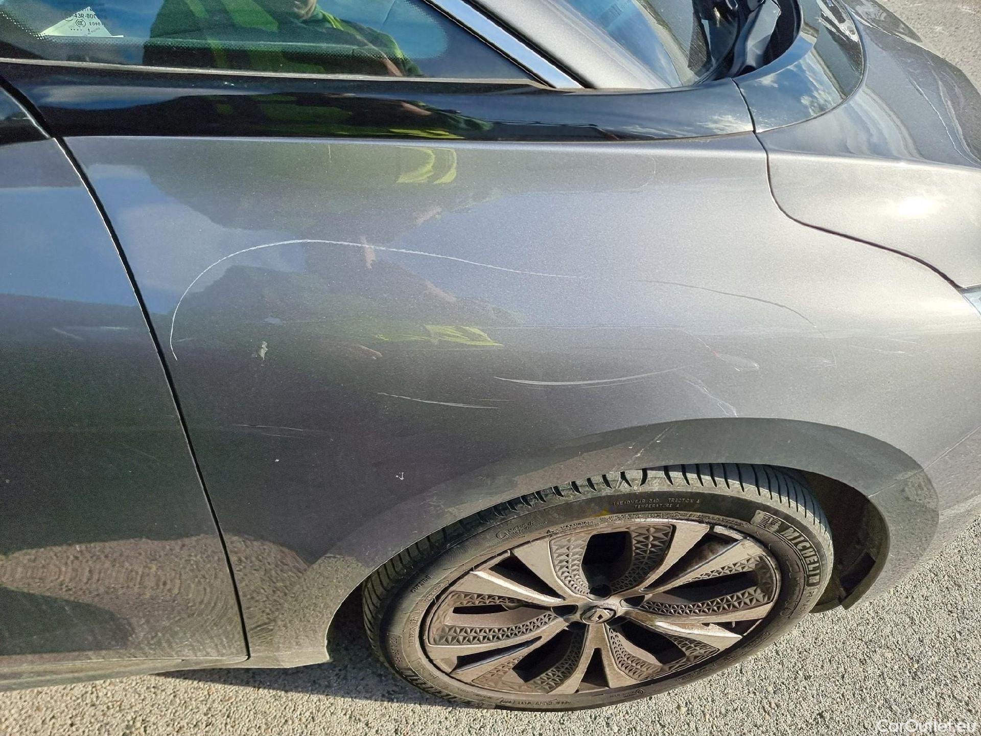  Renault  Scenic RENAULT Scénic / 2016 / 5P / monovolumen compacto Zen Energy dCi 96kW (130CV) #43