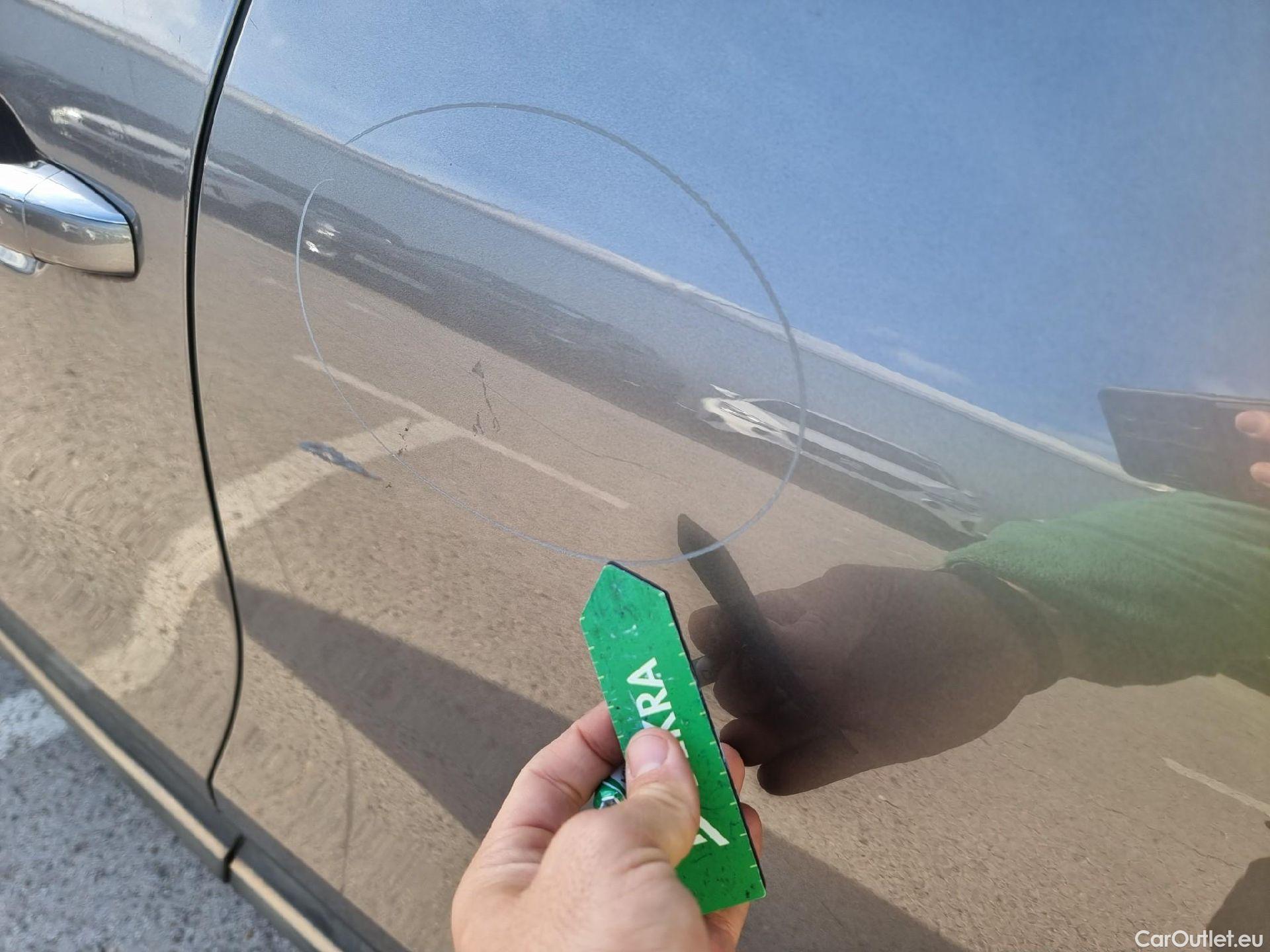  Renault  Scenic RENAULT Scénic / 2016 / 5P / monovolumen compacto Zen Energy dCi 96kW (130CV) #20