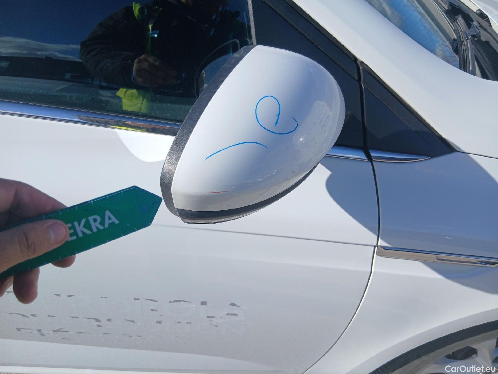  Renault  Megane RENAULT Mégane / 2015 / 5P / familiar Sp. Tourer Zen En. dCi 81kW (110CV) #38