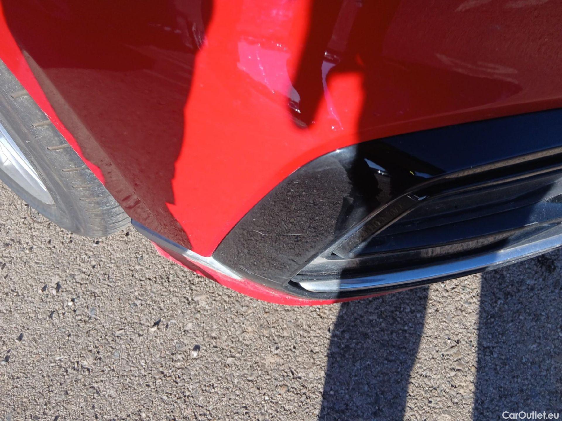  Volkswagen  Passat VOLKSWAGEN  / 2019 / 5P / familiar Variant GTE 1.4 TSI e-Power 115kW + 85kW #1