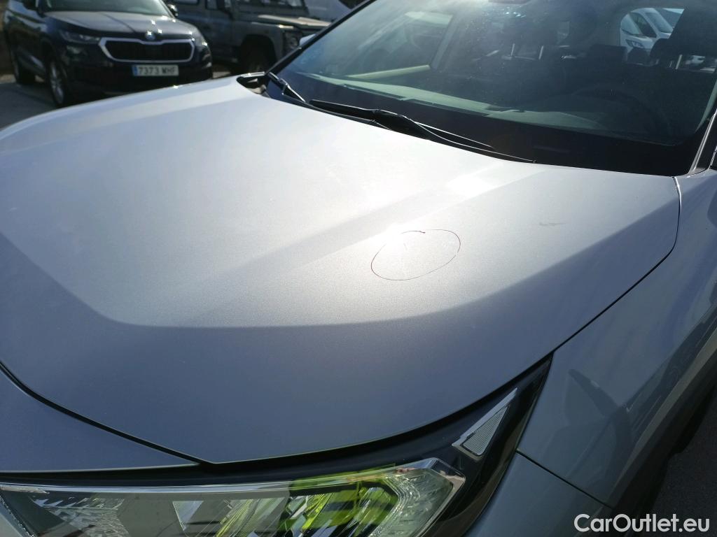  Toyota  RAV4 TOYOTA  / 2018 / 5P / todoterreno 2.5l 220H Advance 4WD #28