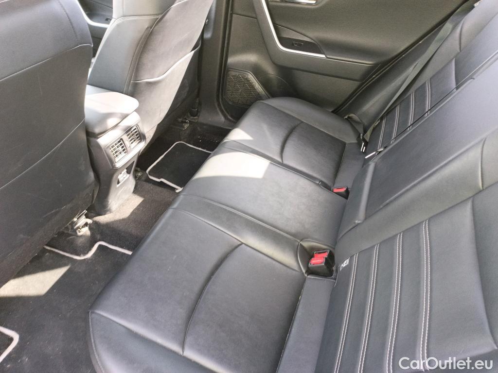  Toyota  RAV4 TOYOTA  / 2018 / 5P / todoterreno 2.5l 220H Advance 4WD #26