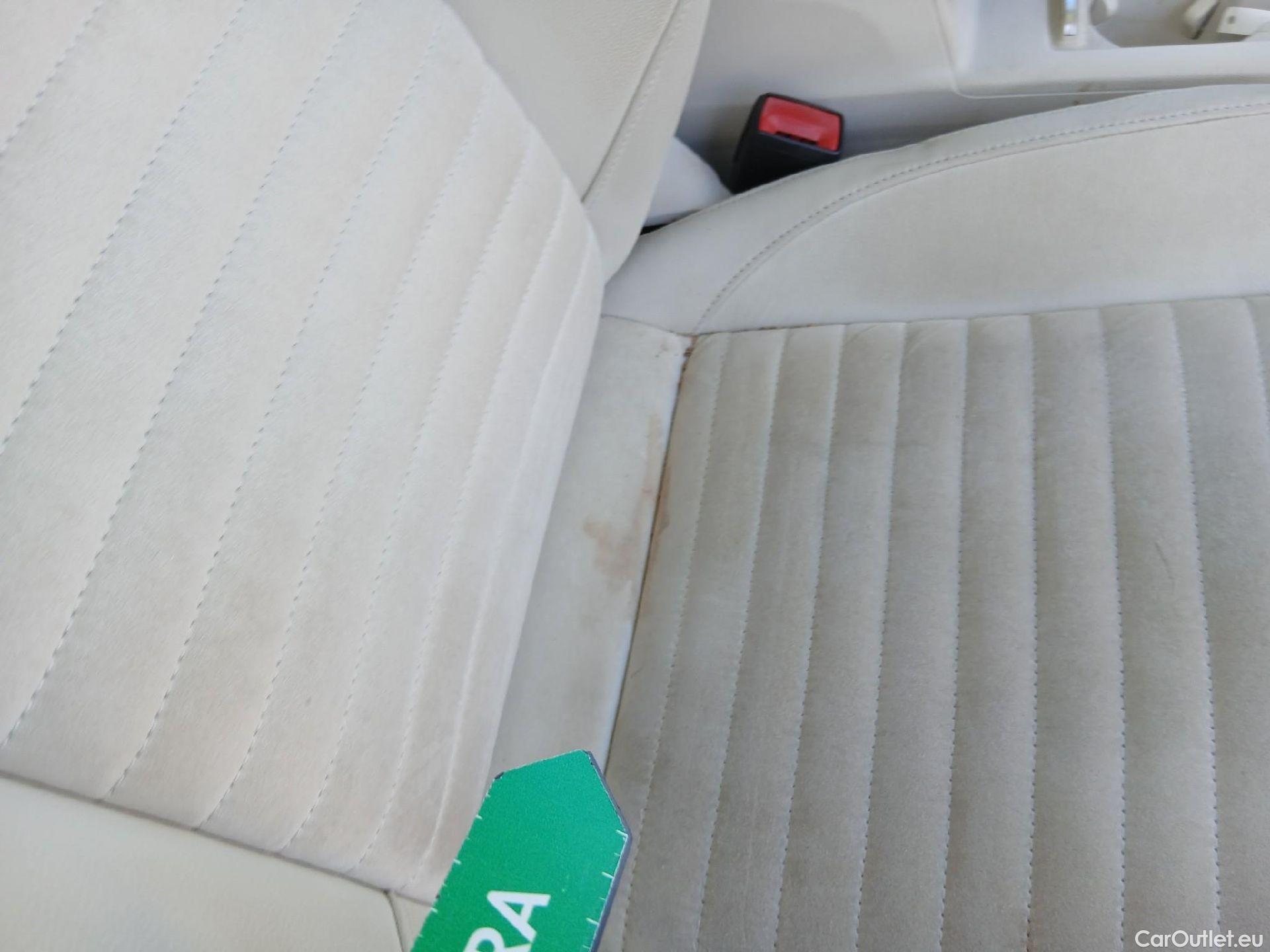  Volkswagen  Passat VOLKSWAGEN  / 2014 / 4P / sedán Sport 2.0 TDI 140kW (190CV) DSG #17