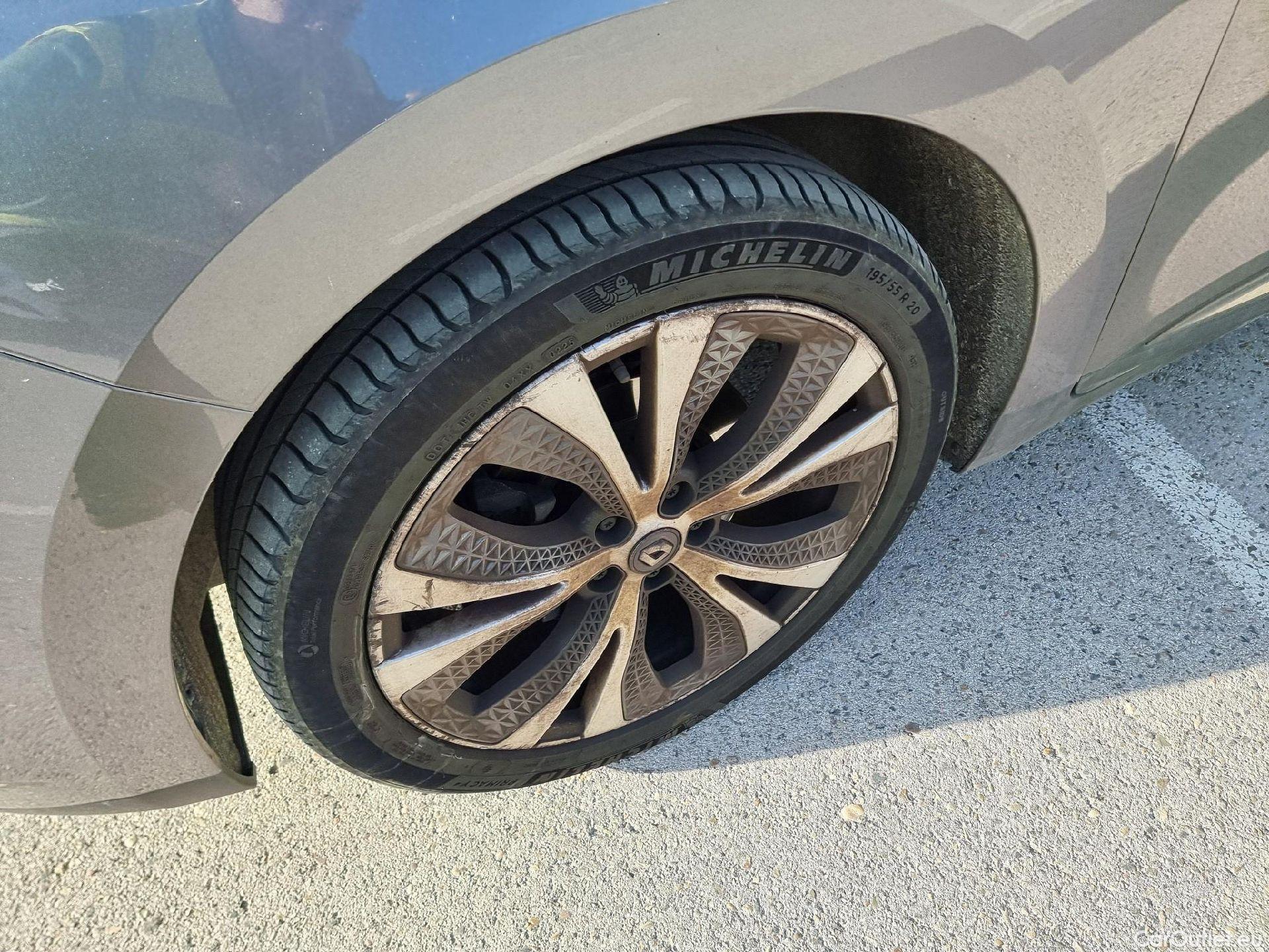  Renault  Scenic RENAULT Scénic / 2016 / 5P / monovolumen compacto Zen Energy dCi 96kW (130CV) #14