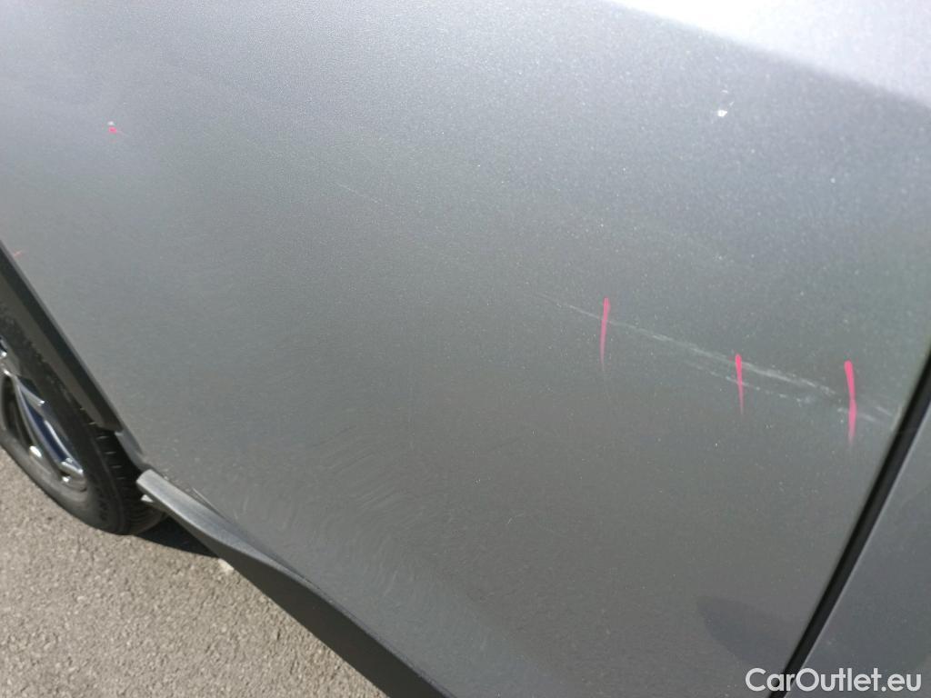  Toyota  RAV4 TOYOTA  / 2018 / 5P / todoterreno 2.5l 220H Advance 4WD #10