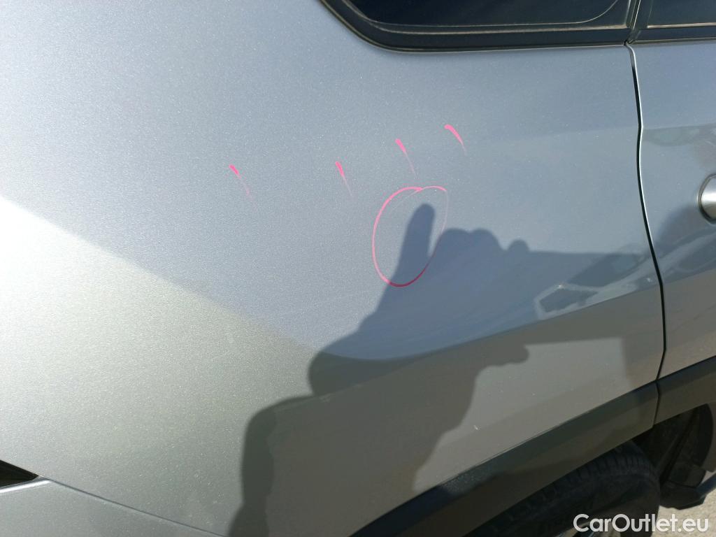  Toyota  RAV4 TOYOTA  / 2018 / 5P / todoterreno 2.5l 220H Advance 4WD #8